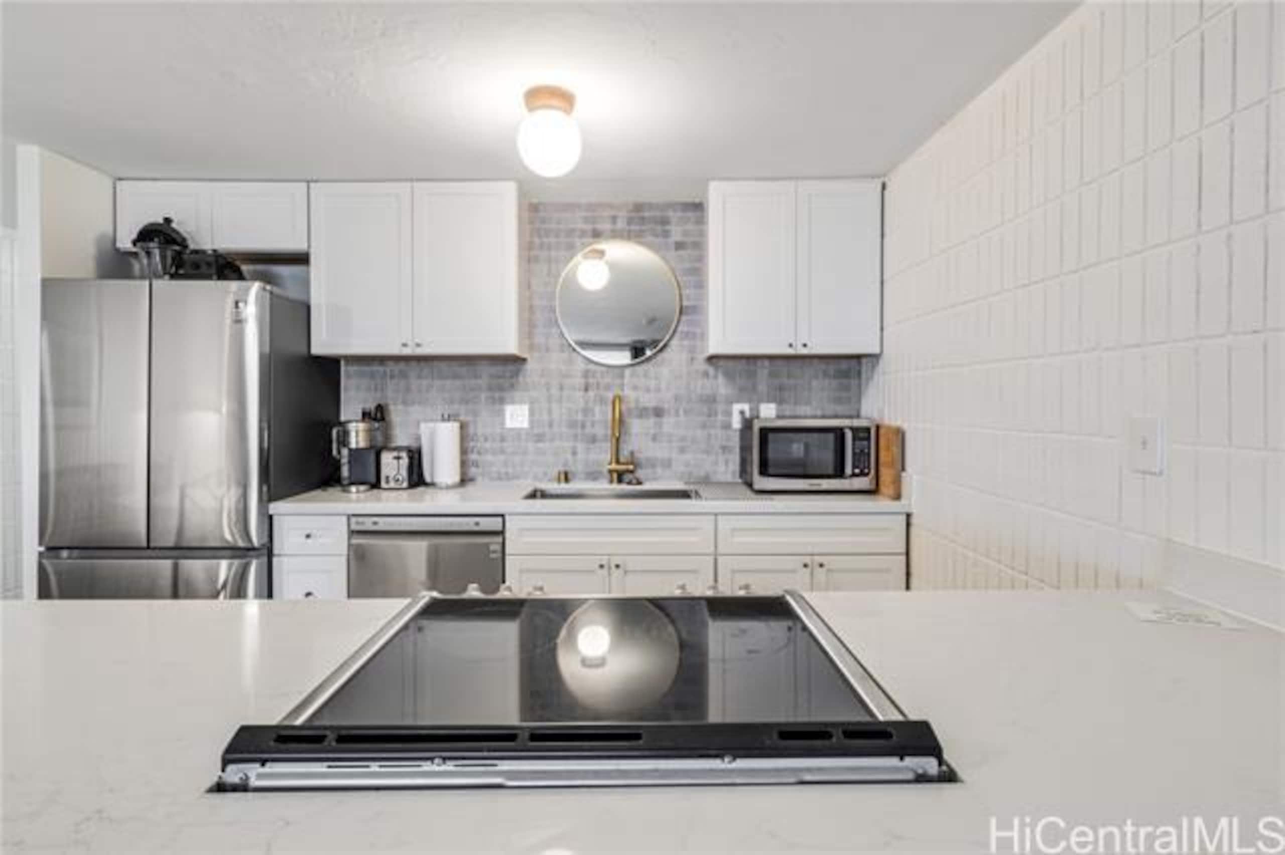 Condo in Hauula · ★4.57 · 1 bedroom · 3 beds · 1 private bath - Image 6