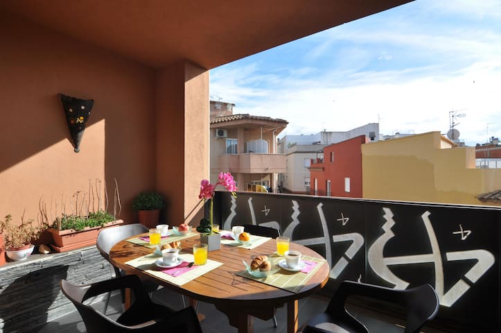 Spacious Apartment in Roses, Costa Brava! 4 Bedroo
