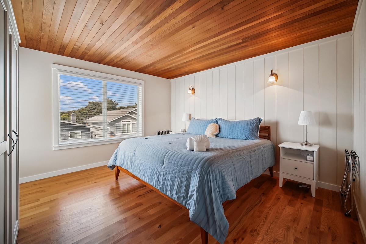 Dormitorio principal en la planta superior en The Aerie