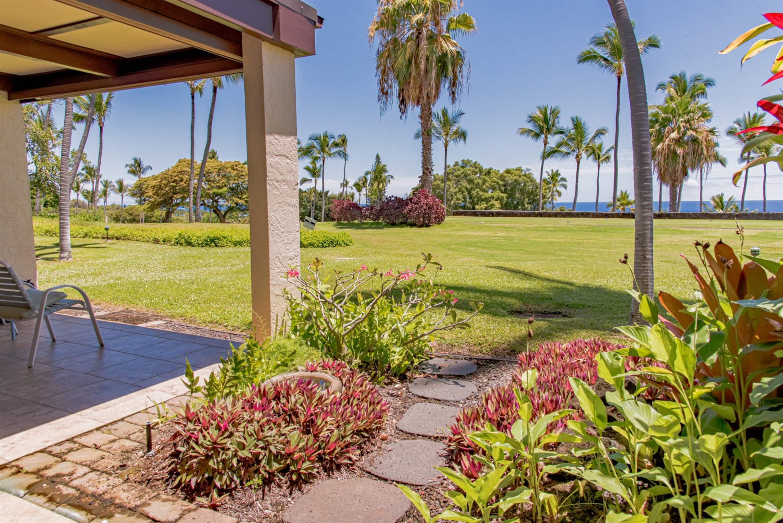 Ocean & Golf Views | Remodeled Kona Villa w/ AC - Photo 40