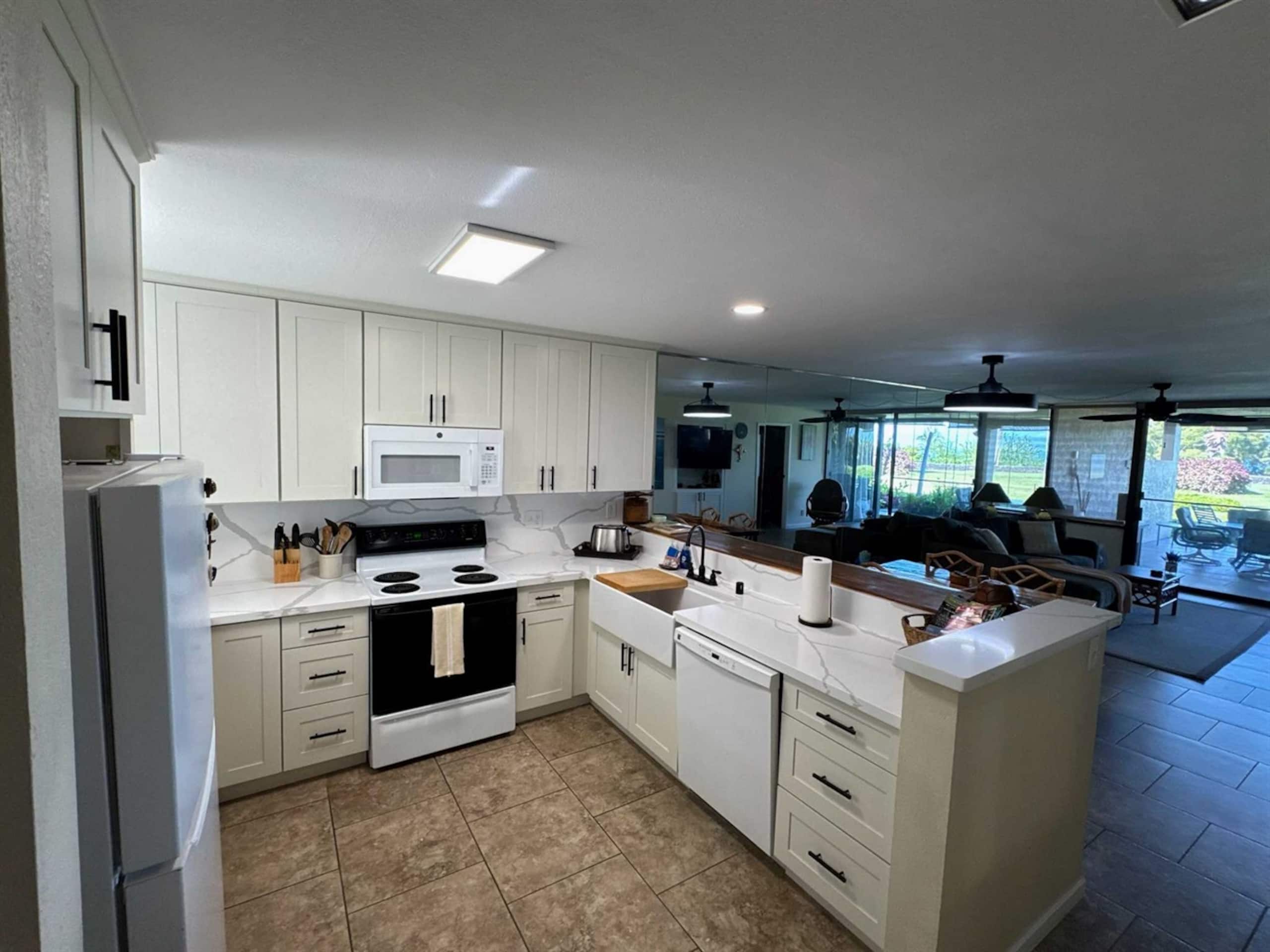 Ocean & Golf Views | Remodeled Kona Villa w/ AC - Photo 27