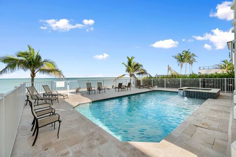 Gorgeous Beachfront 4-Bed & 5-Bath Pool Home