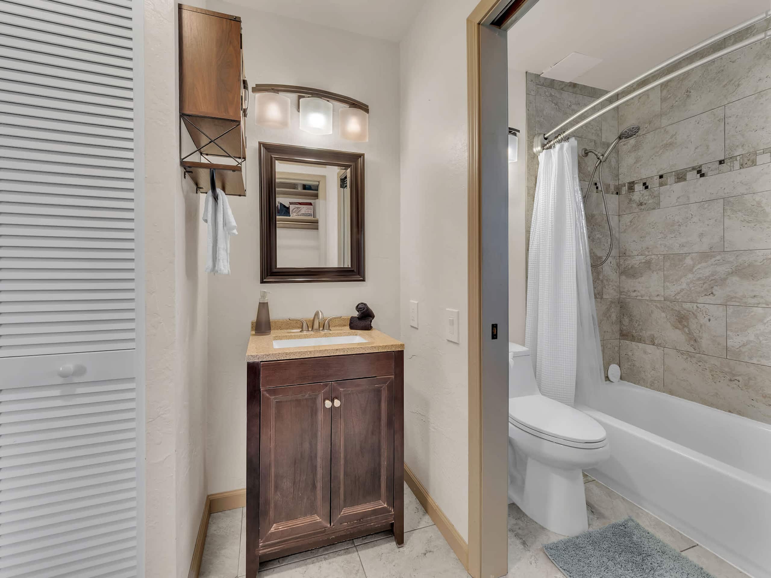 Condo in Kailua-Kona · ★4.9 · 1 bedroom · 1 bed · 1 private bath - Image 15