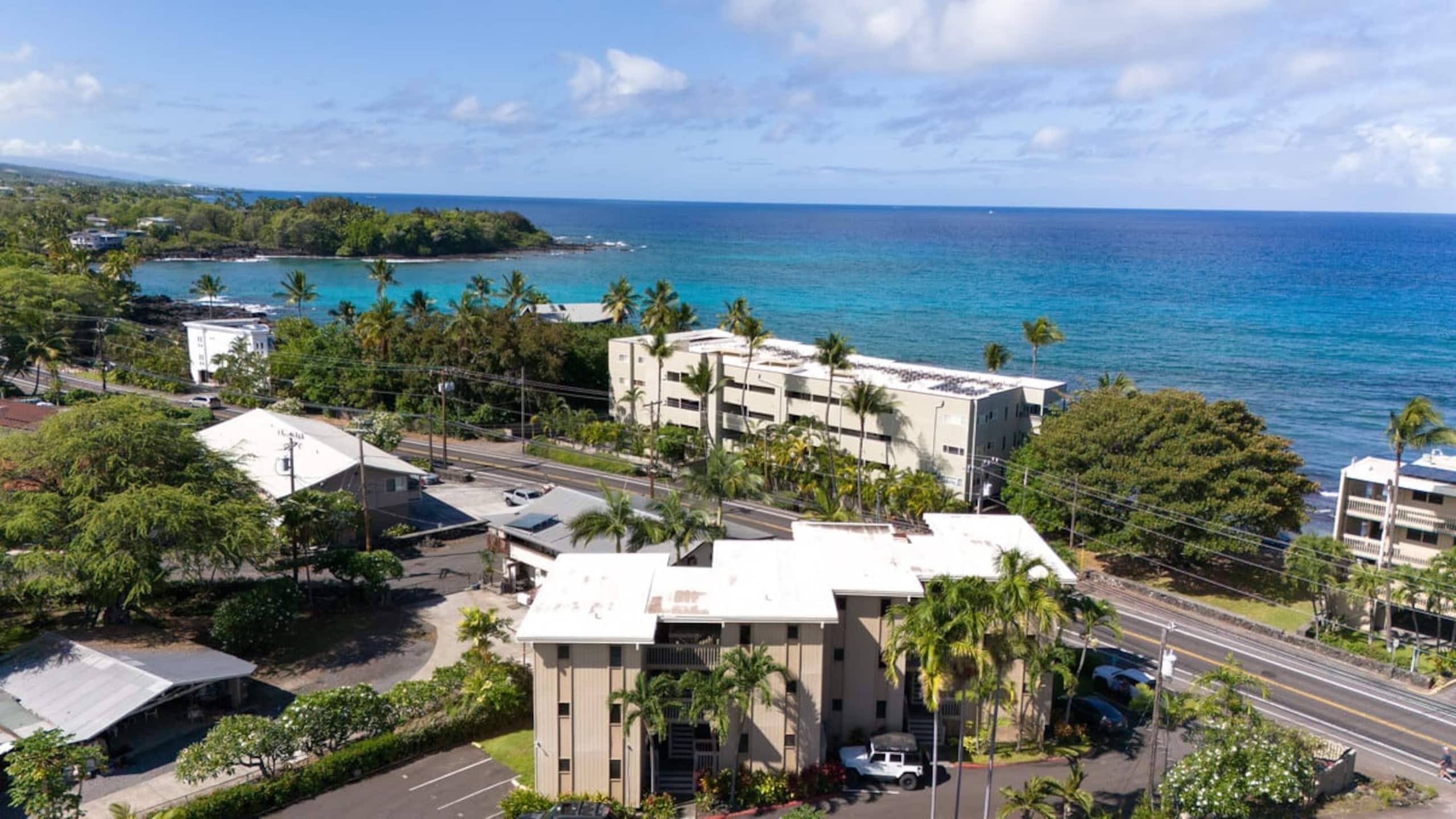 Condo in Kailua-Kona · ★4.9 · 1 bedroom · 1 bed · 1 private bath - Image 22