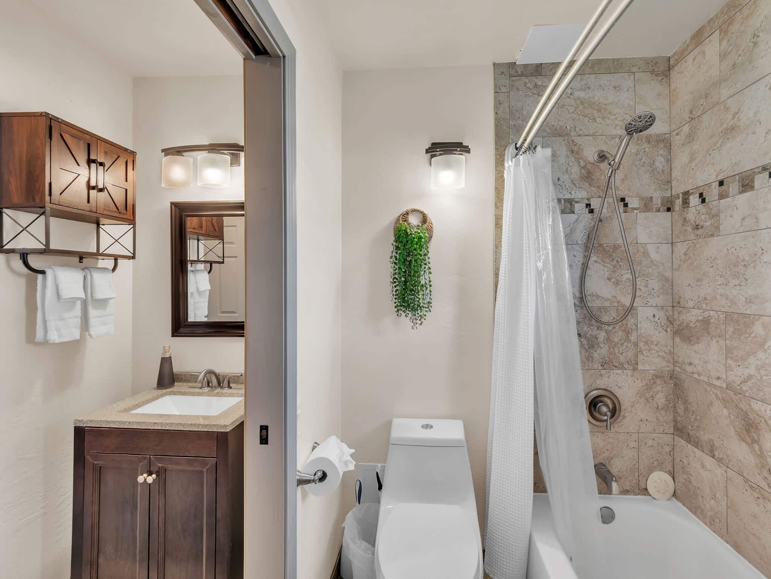 Condo in Kailua-Kona · ★4.9 · 1 bedroom · 1 bed · 1 private bath - Image 17