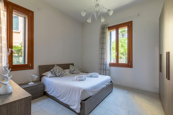Camera da letto, Bedroom