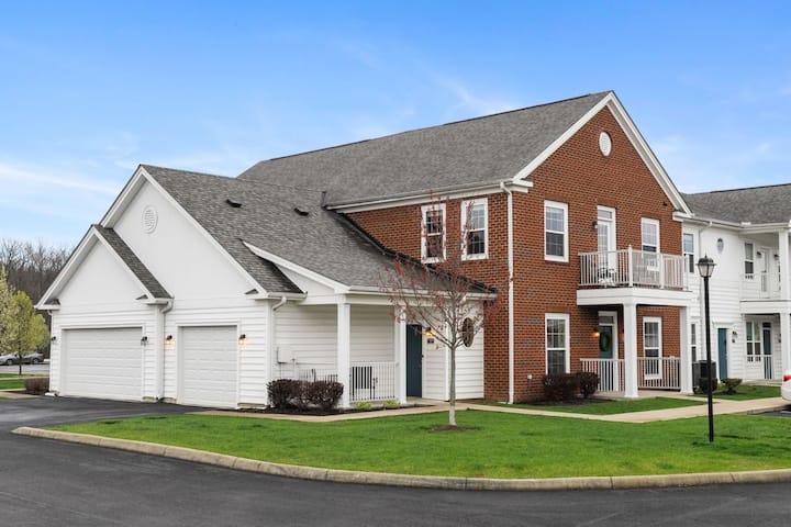 Spacious 2br | Attached Garage | Near Data Centers - Columbus, OH