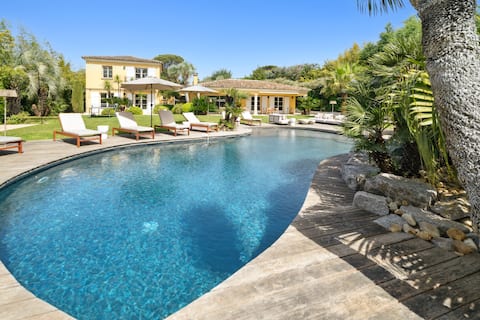Villa near Saint-Tropez Heated Pool