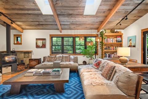 Holland Hills Hideaway | 20 Min to Aspen, Lg. Yard