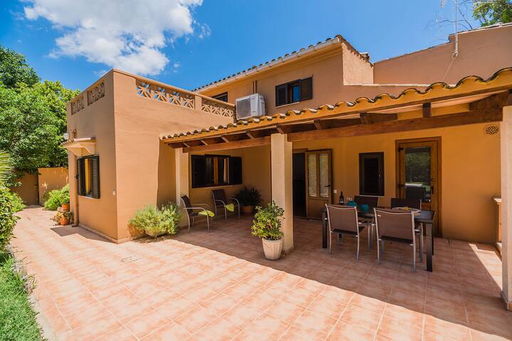 Sontuiri den Jaume gallery image 3