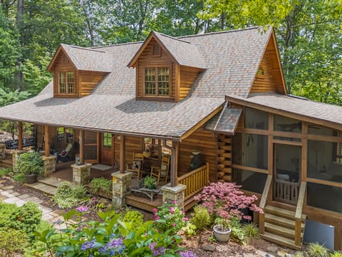 Lakeside Cabin with Hot Tub & Private Dock