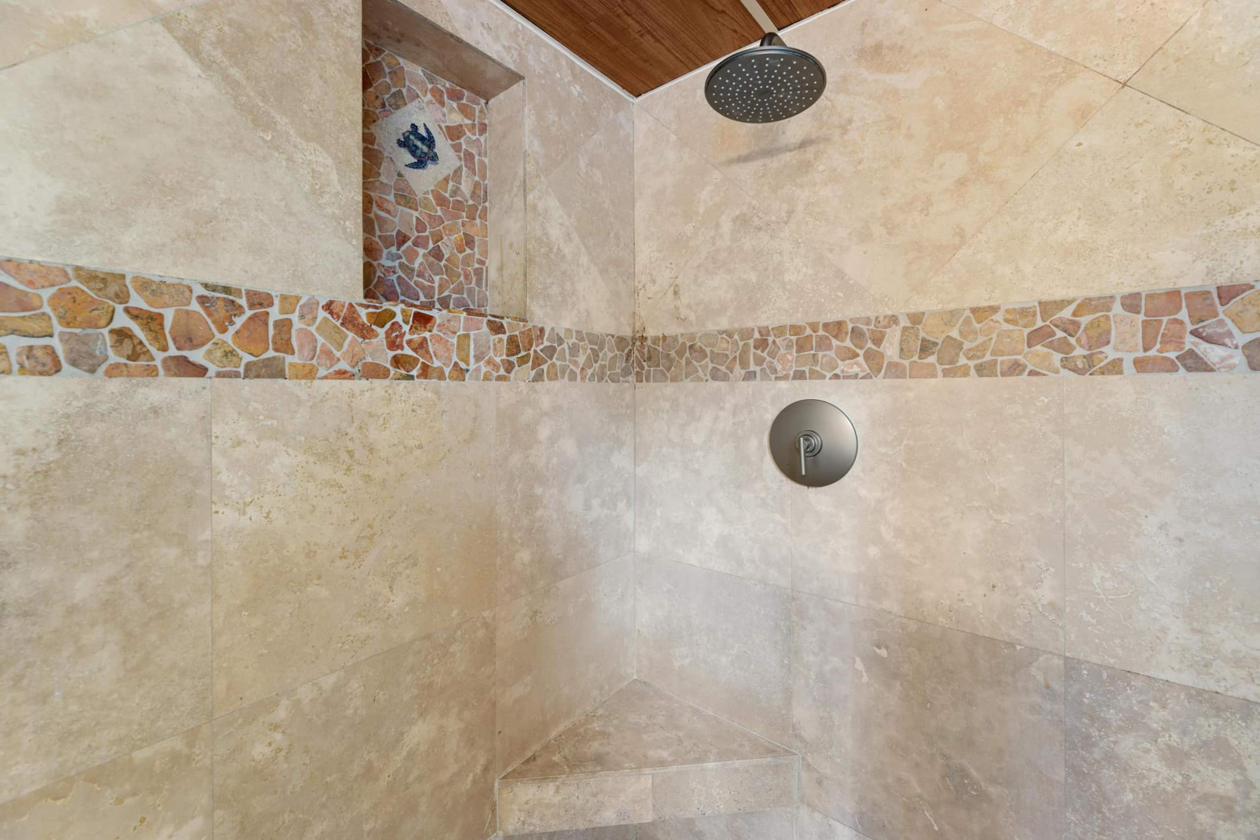 Home in Lahaina · ★4.88 · 1 bedroom · 2 beds · 1 bath - Image 26