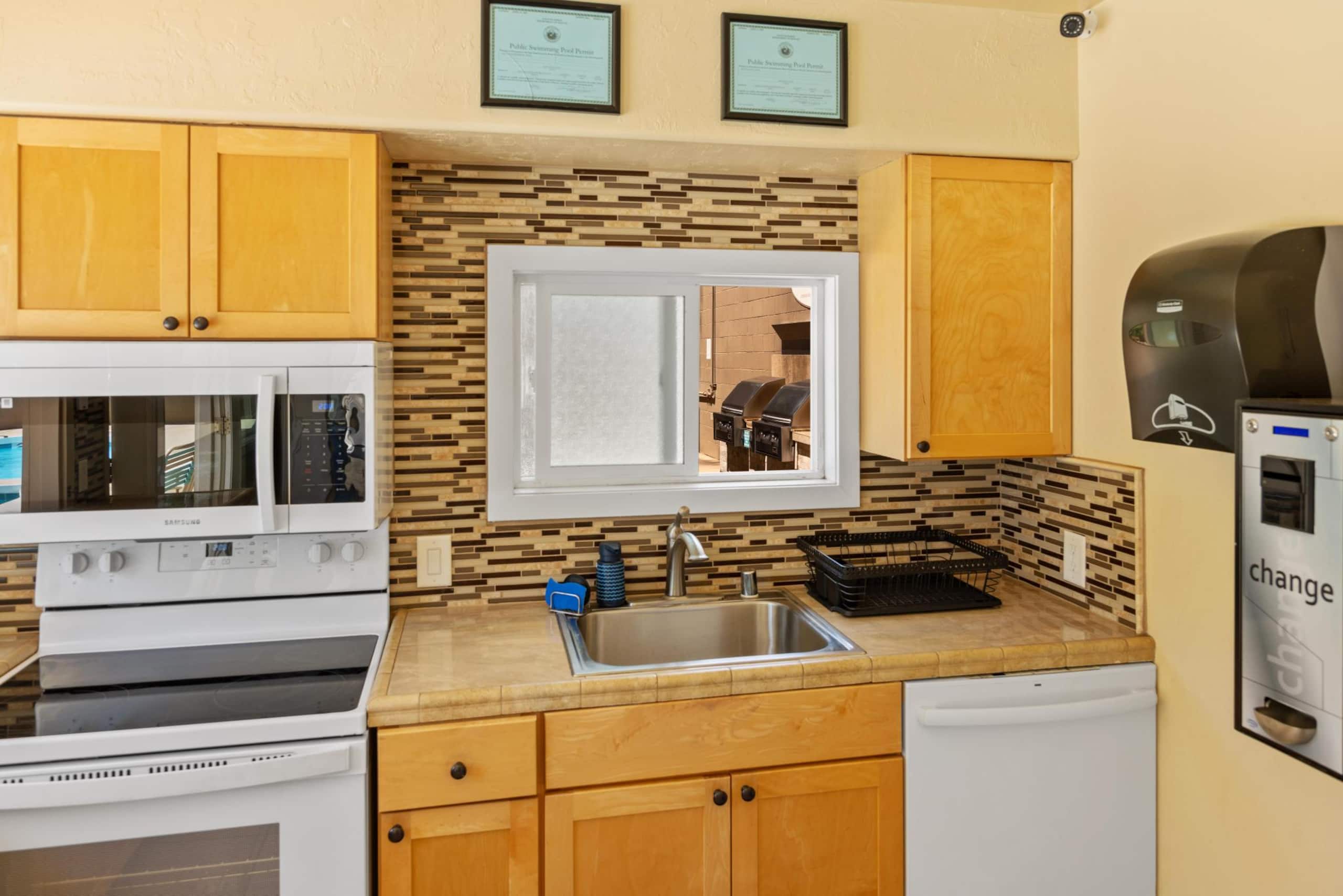Home in Lahaina · ★4.88 · 1 bedroom · 2 beds · 1 bath - Image 56