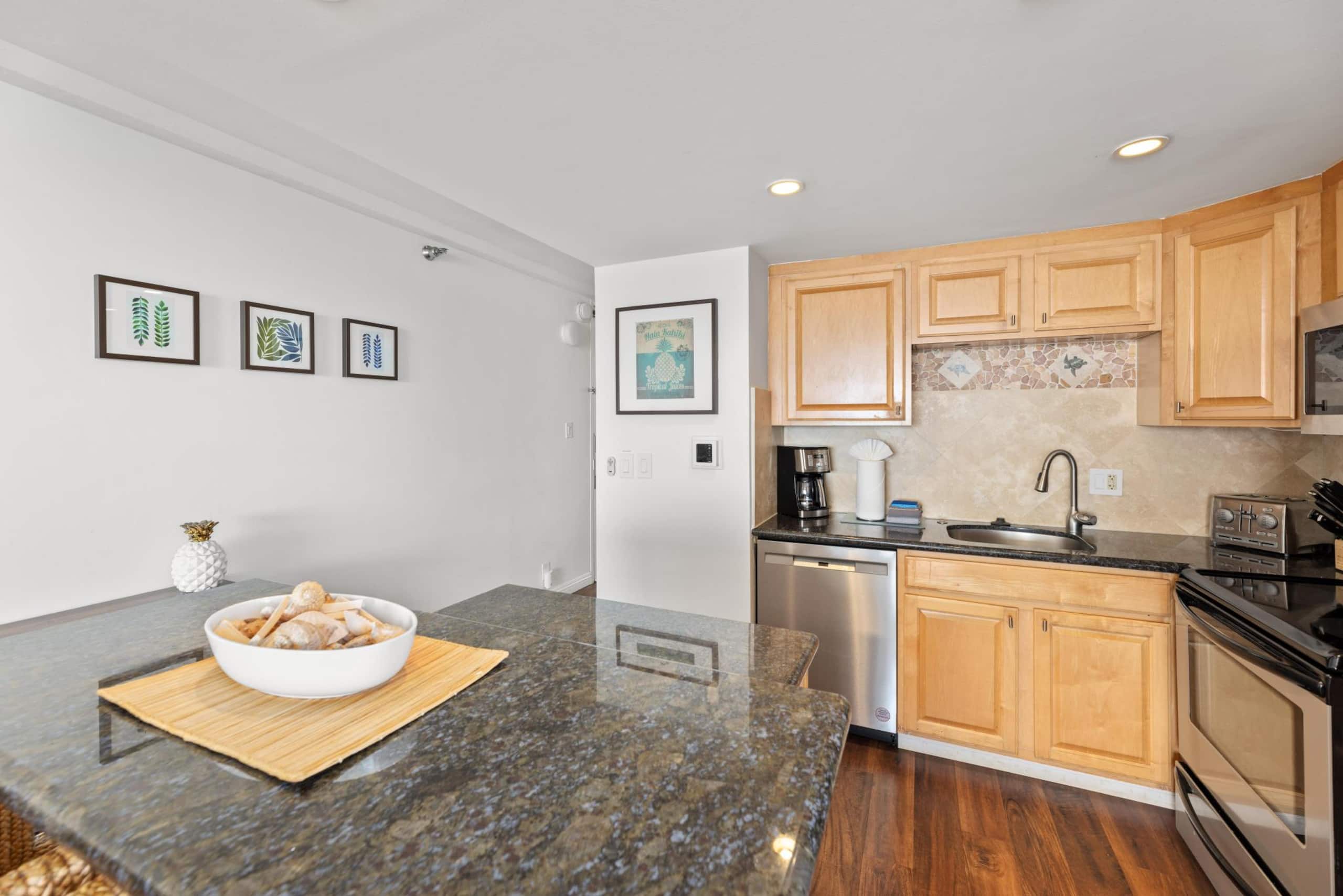 Home in Lahaina · ★4.88 · 1 bedroom · 2 beds · 1 bath - Image 12