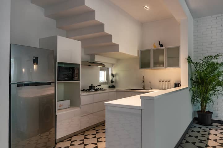 Fully equipped kitchen