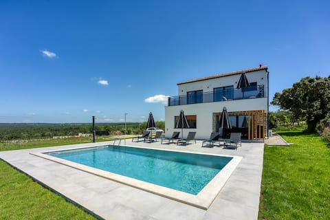 Top Airbnb: Villa Speranza in Rakovci Racovaz