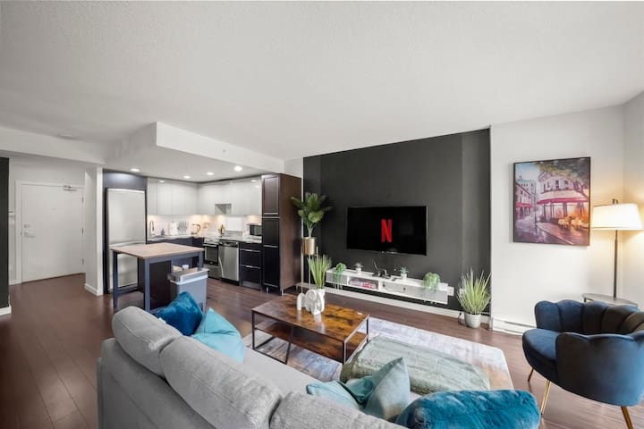 2-Bedroom Townhome by Downtown with Free Parking!