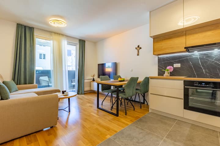 Fanny One Bedroom Apartment - ザダル