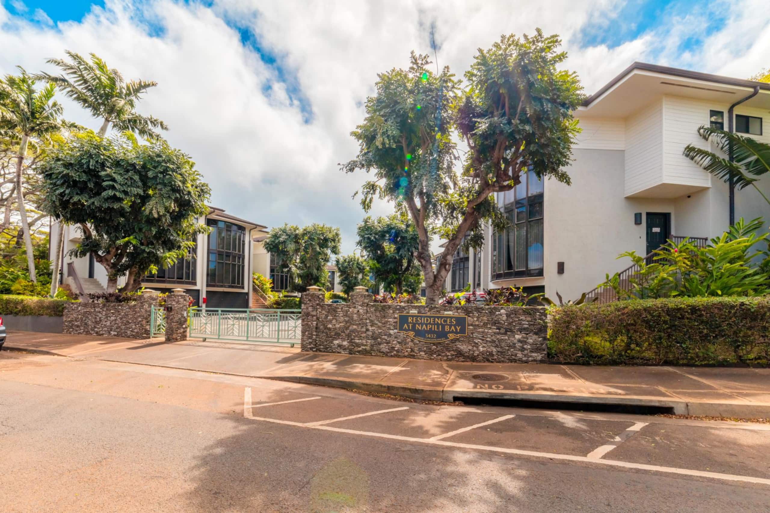 Condo in Lahaina · ★4.82 · 3 bedrooms · 4 beds · 3 baths - Image 4