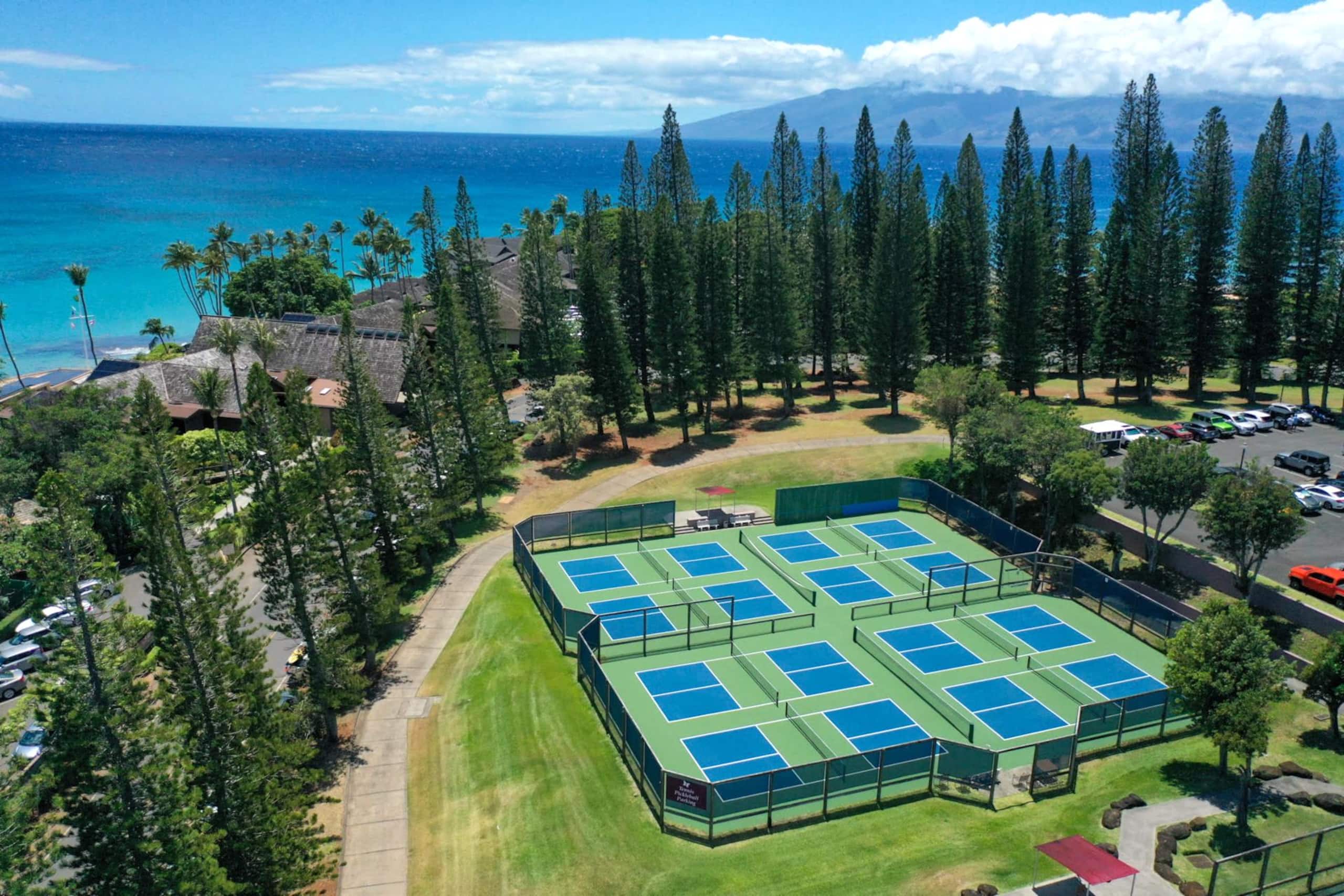 Condo in Lahaina · ★4.82 · 3 bedrooms · 4 beds · 3 baths - Image 31