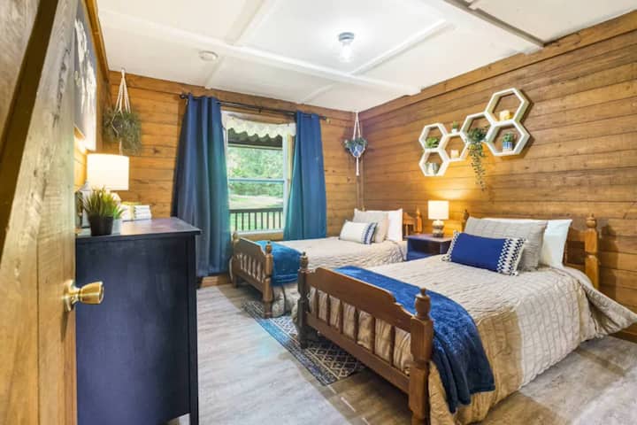 Втора спална соба со два кревета