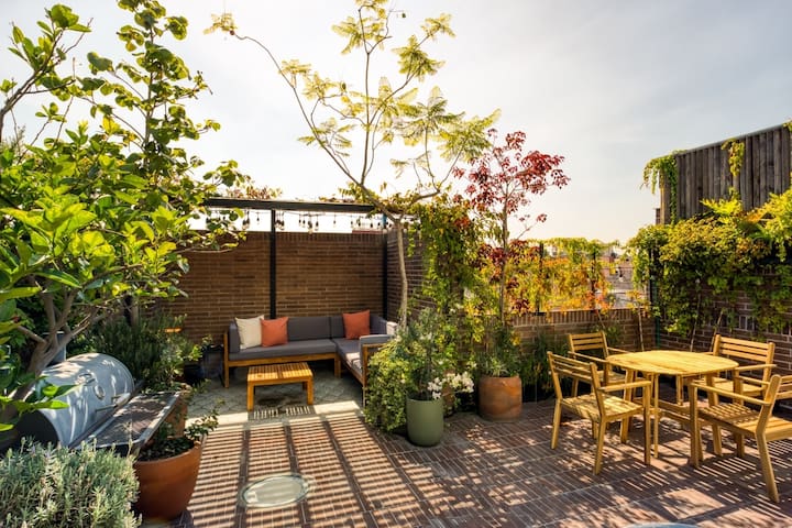 3BR Blend of Modern and Vintage W/Terrace