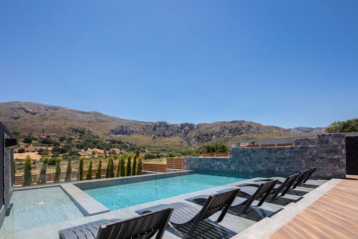Bella Vista villa,Serene,Nature views,private pool gallery image 4