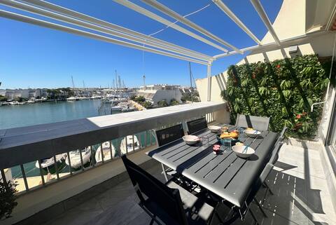 Le Plaisancier – Apartment Terrace View of the