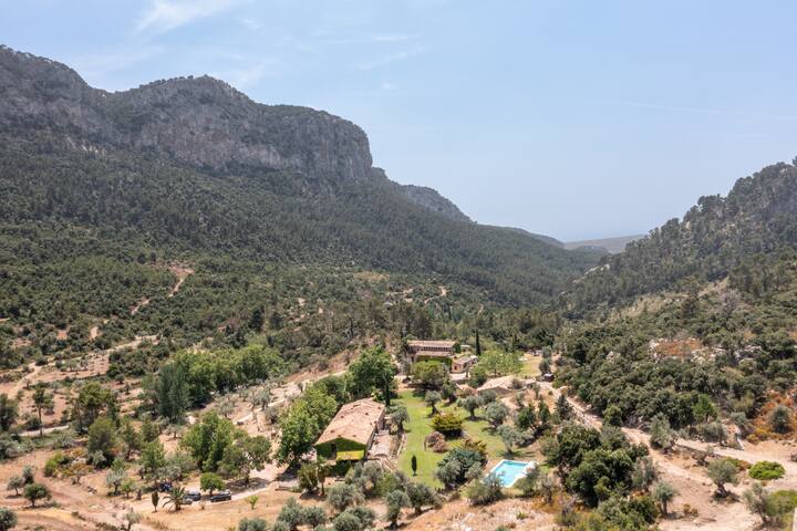 Honor – Rustic villa for up to 16 people gallery image 3