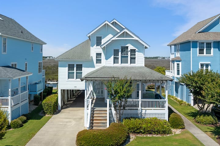 Skippers Landing: Canalfront | Private Boat Slip - Manteo, NC