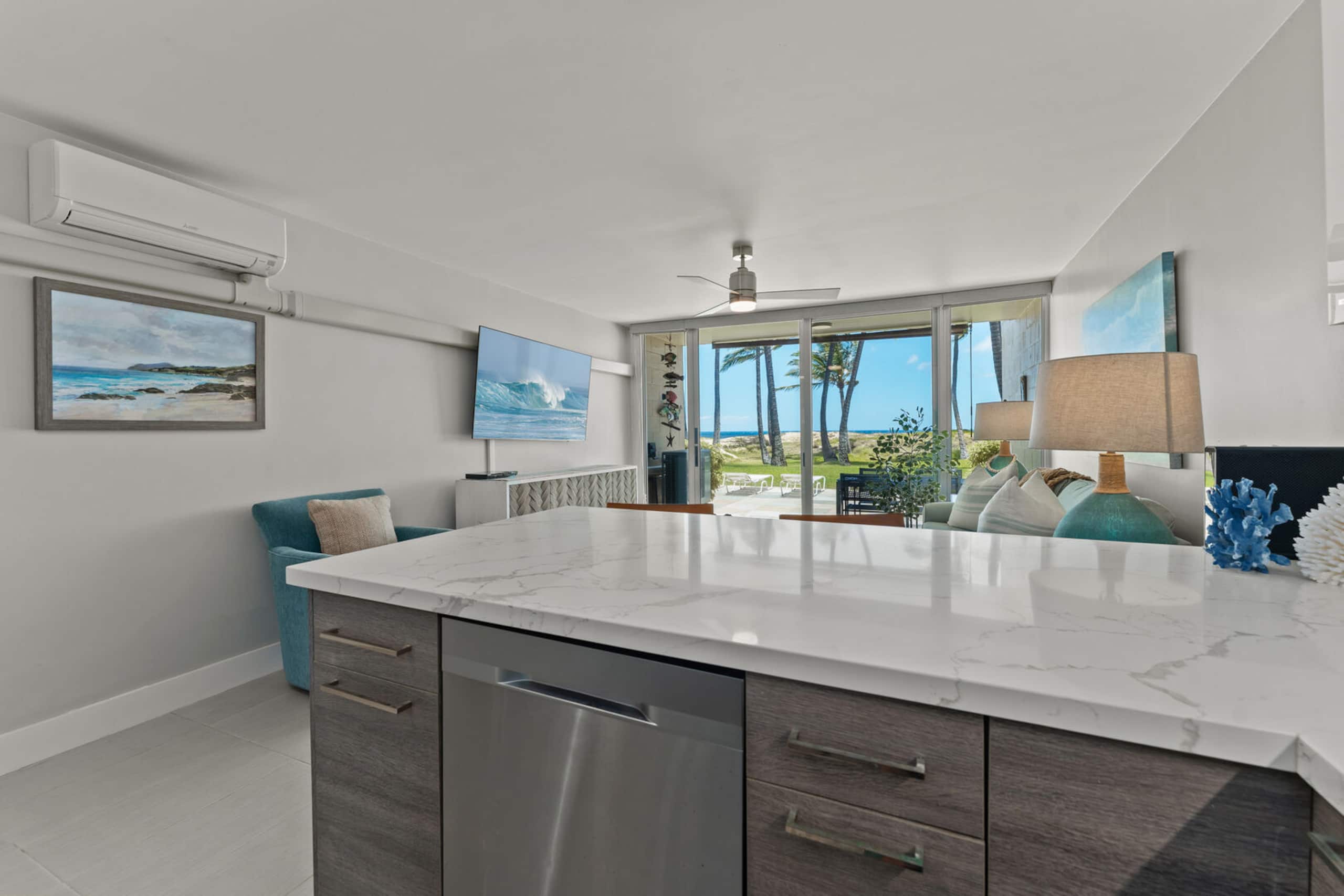 Oceanfront Paradise Remodeled Ground Floor HKOK119 - Image 12