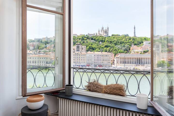 Panorama – Magnificent flat with breathtaking view gallery image 3