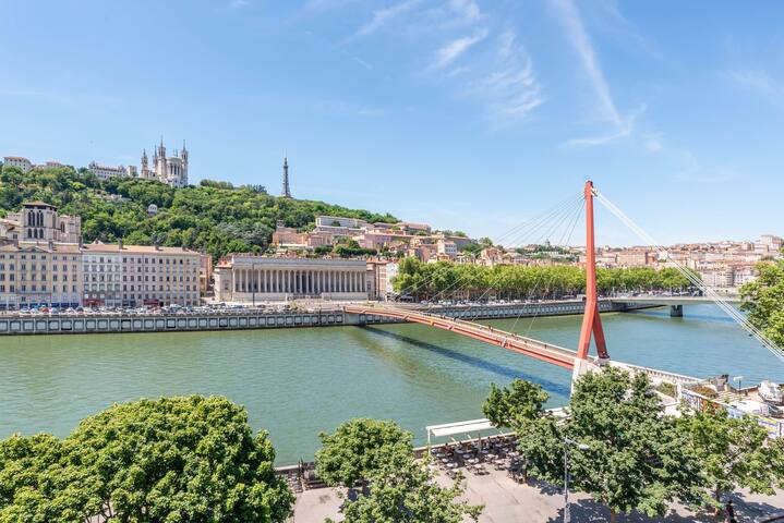 Panorama – Magnificent flat with breathtaking view gallery image 2