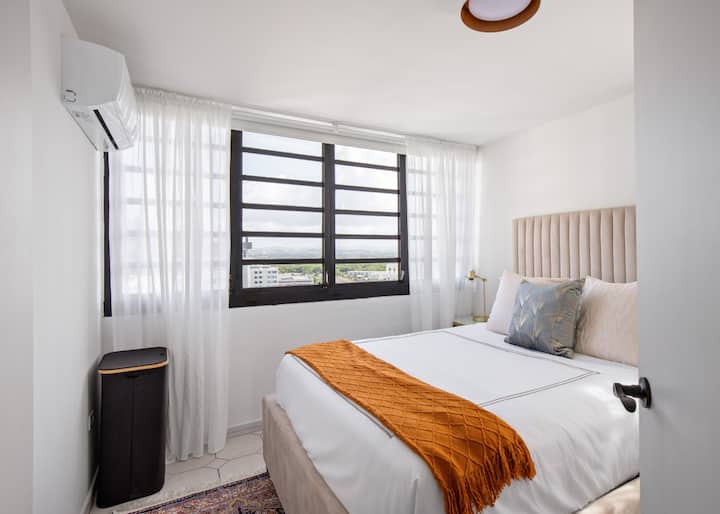 Საძინებელი №2 საწოლითა და ოკეანის ხედით