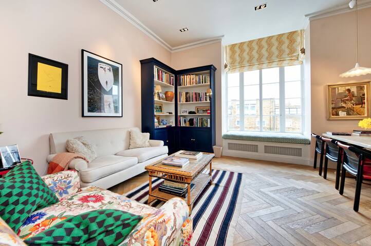 Charming 2 Bedroom 2 Bathroom, Notting Hill gallery image 2