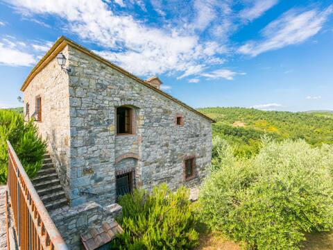 Cerretino + Tettoia by Interhome