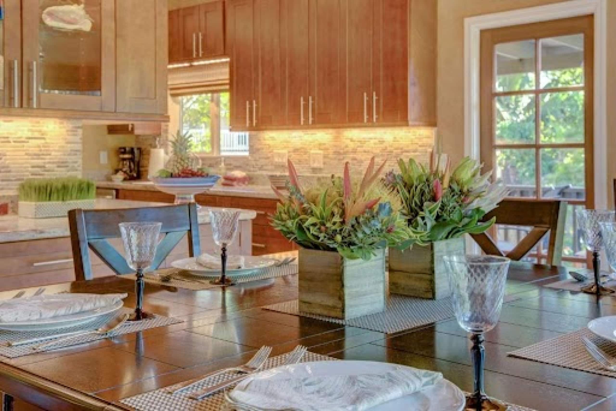Hotel in Kihei · ★4.76 · 3 bedrooms · 3 beds · 2 shared baths - Image 4