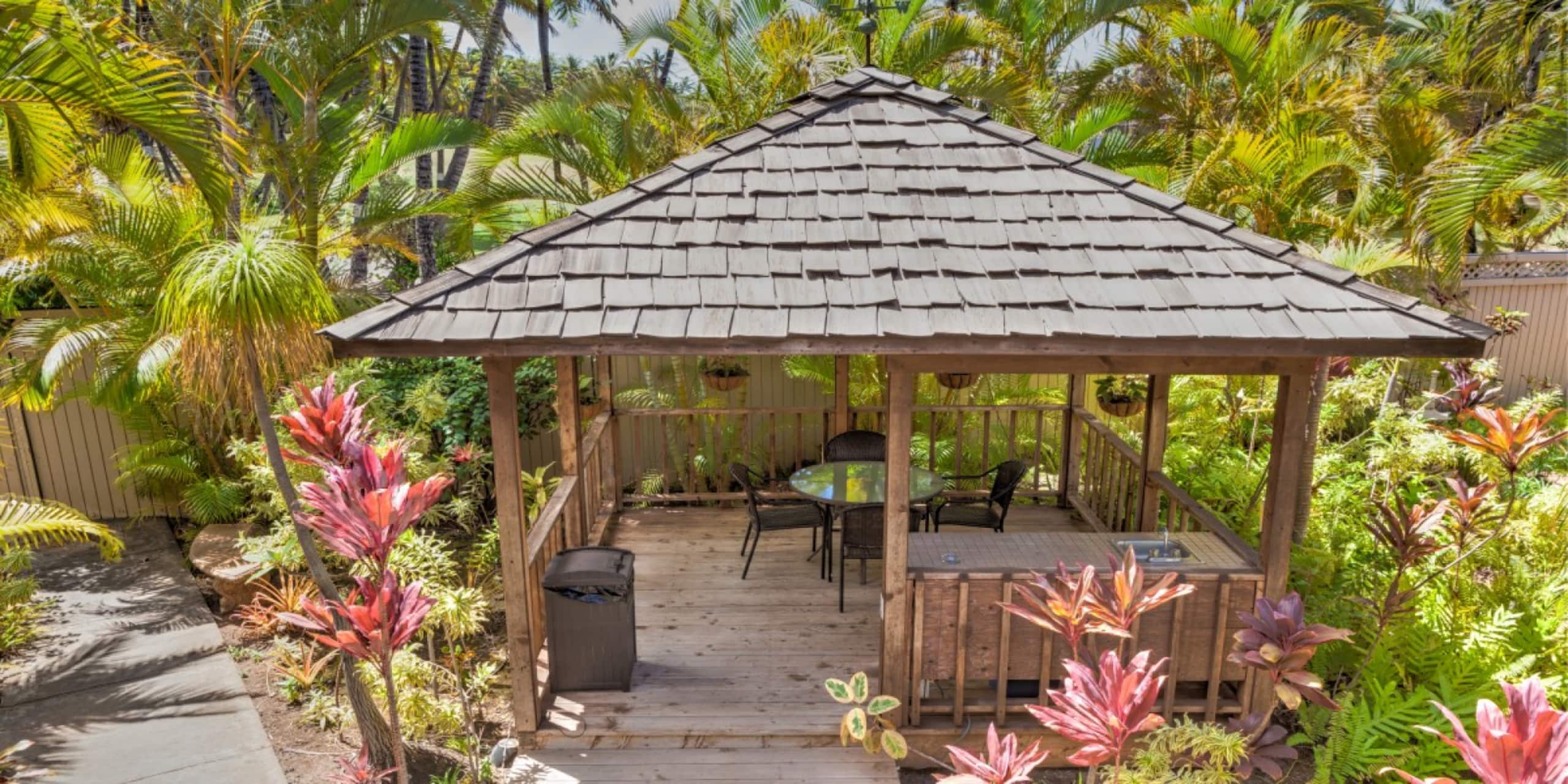 Hotel in Kihei · ★4.76 · 3 bedrooms · 3 beds · 2 shared baths - Image 11
