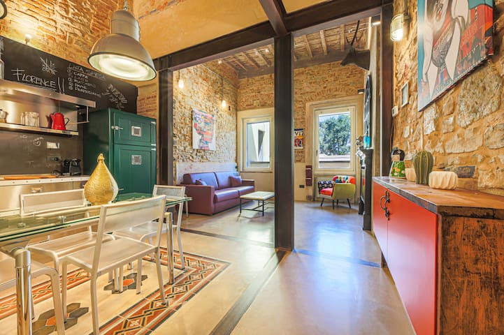 Urban San Niccolò charming 2bdr apartment