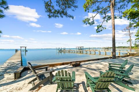 Pet-Friendly Paradise w/ Pool, Boat Access & Beach