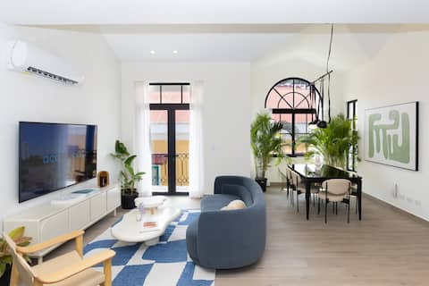 The Family by AcoModo @Casco Viejo