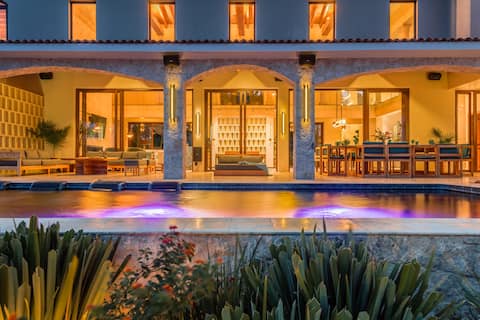 Private Luxury Villa w/ pool and thermal Jacuzzi