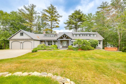 Lakefront New London Retreat w/ Dock & Hot Tub!