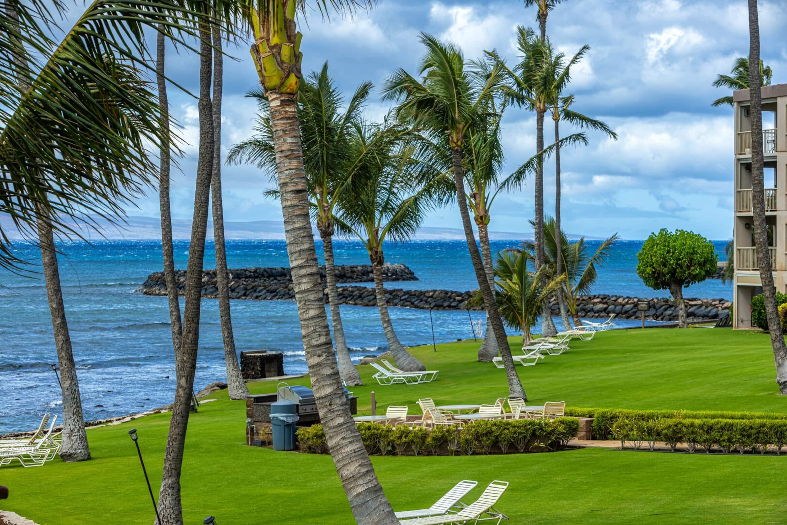 Condo in Wailuku · ★4.67 · 2 bedrooms · 2 beds · 2 baths - Image 5