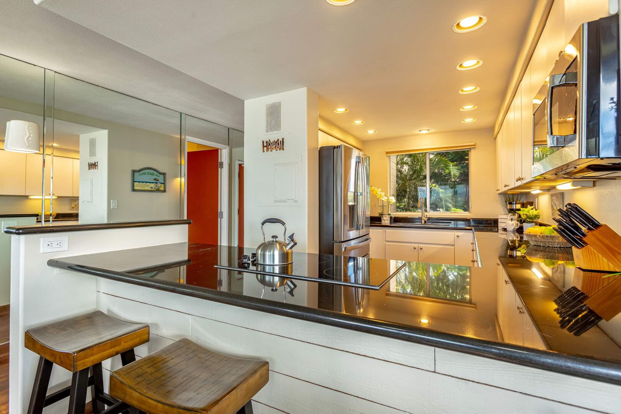 Condo in Wailuku · ★4.67 · 2 bedrooms · 2 beds · 2 baths - Image 3