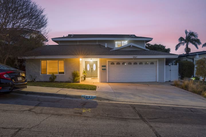 Spacious 5BR Home w/ Scenic Views & Peaceful Vibes