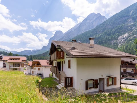 Top Airbnb: Ca' di nonón by Interhome a Canazei