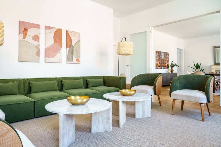 Cibeles Luxe Terrace apartment in Madrid gallery image 2