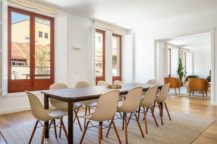 Cibeles Luxe Terrace apartment in Madrid gallery image 3