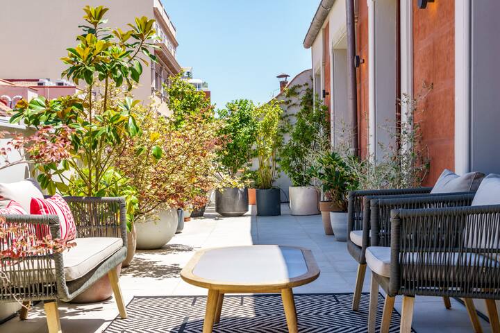 Cibeles Luxe Terrace apartment in Madrid gallery image 4